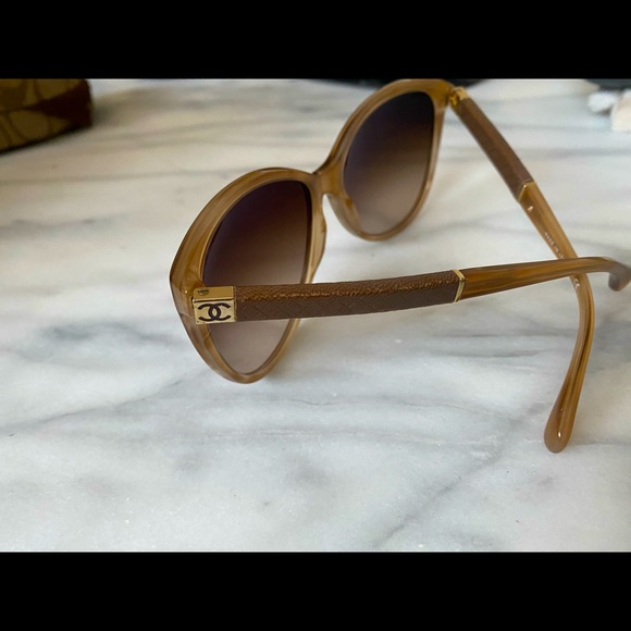 Chanel Light Brown Quilted Leather CC Sunglasses main image 7